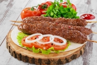 Люля-кебаб из мяса свинины и курицы